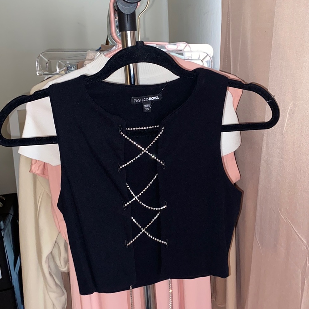 Party starter cropped shirt